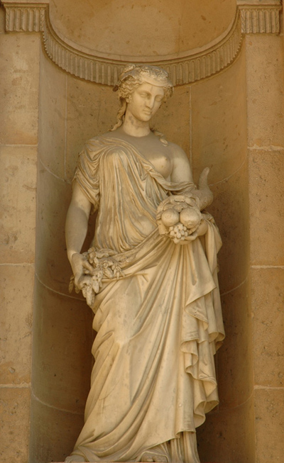 Louvre_Cour_Carree_Maillet_Abondance.jpg