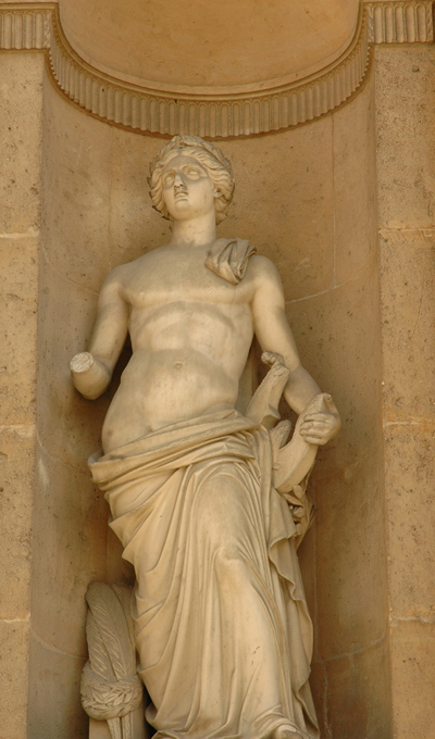 Louvre_Cour_Carree_Nanteuil_Apollon.jpg