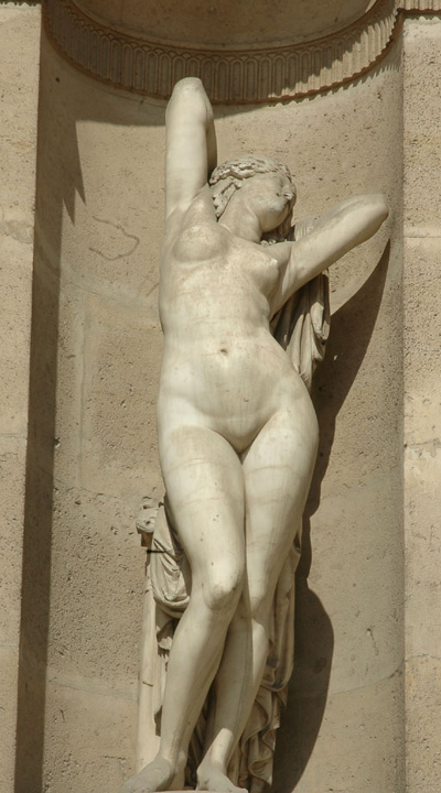Louvre_Cour_Carree_Robert_Phryne.jpg